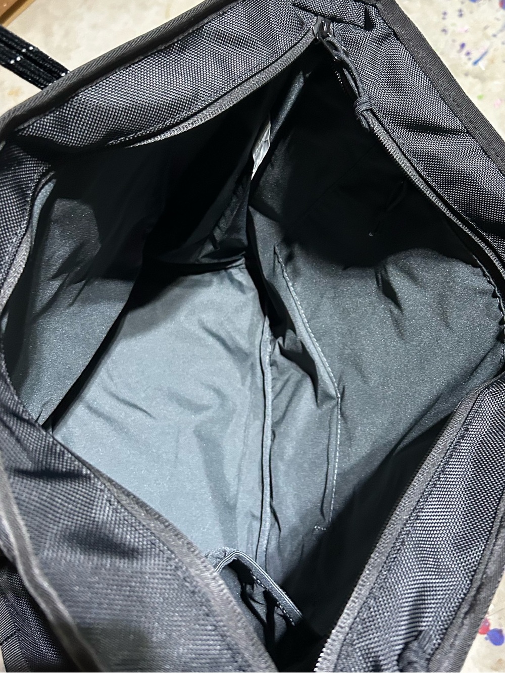 NWT Nike Sportswear RPM Tote Bag 26L Travel Gym Laptop
Shoulder Bag FJO439-010 - Picture 12 of 15